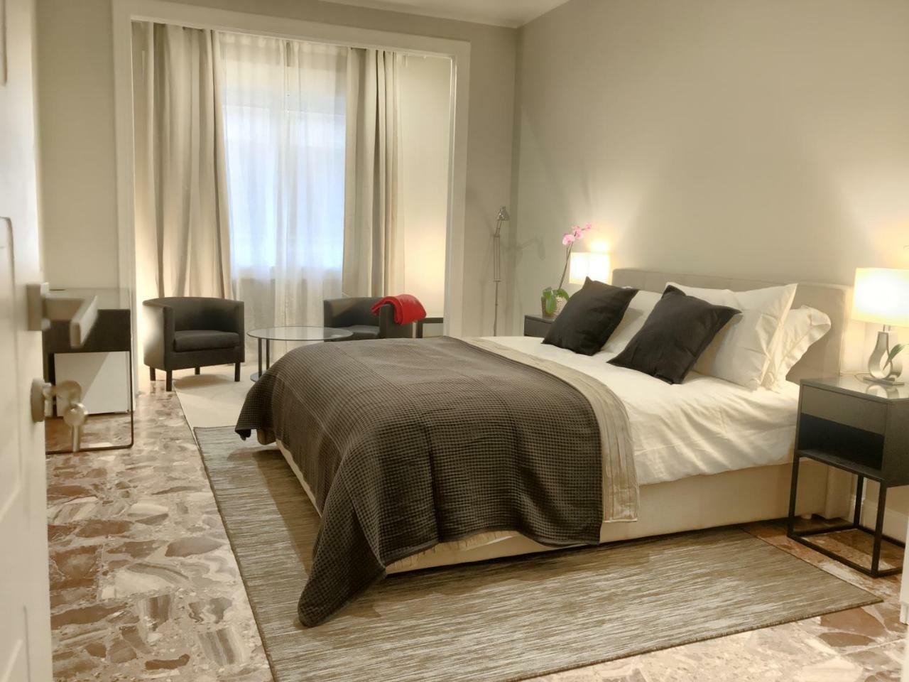 Silia House Napoli Centro Hotel ภายนอก รูปภาพ