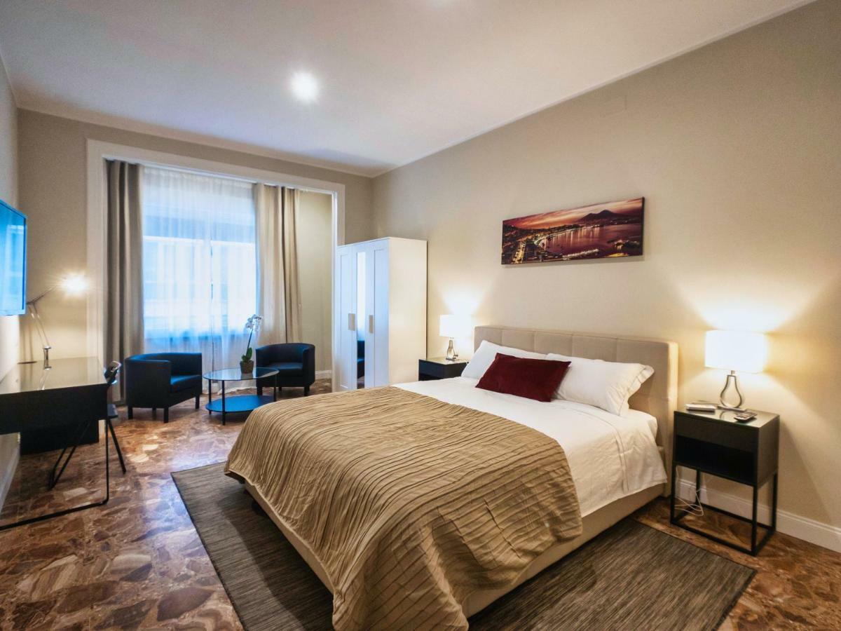 Silia House Napoli Centro Hotel ภายนอก รูปภาพ