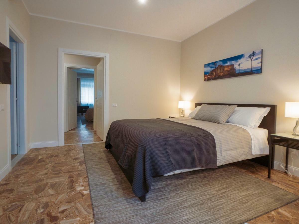 Silia House Napoli Centro Hotel ภายนอก รูปภาพ